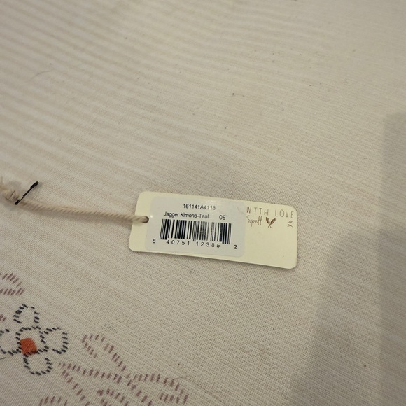 Spell Jagger Kimono Pristine Condition - Picture 14 of 14